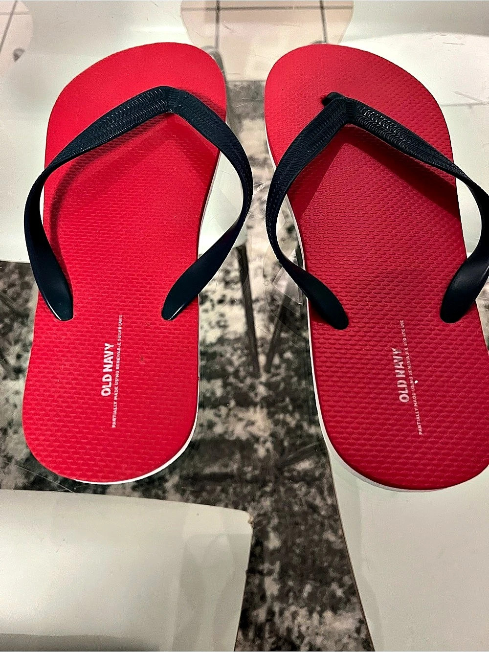 Old Navy Classic Flip Flops Sandals in Red & Navy